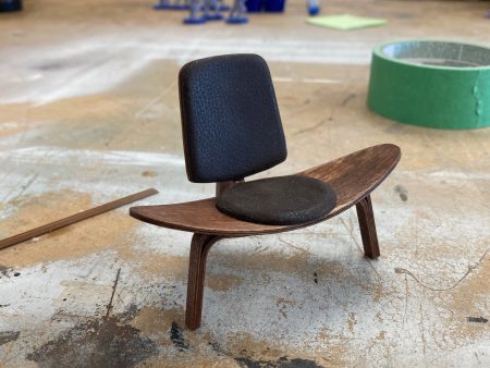 Hans Wegner Shell Chair Online now