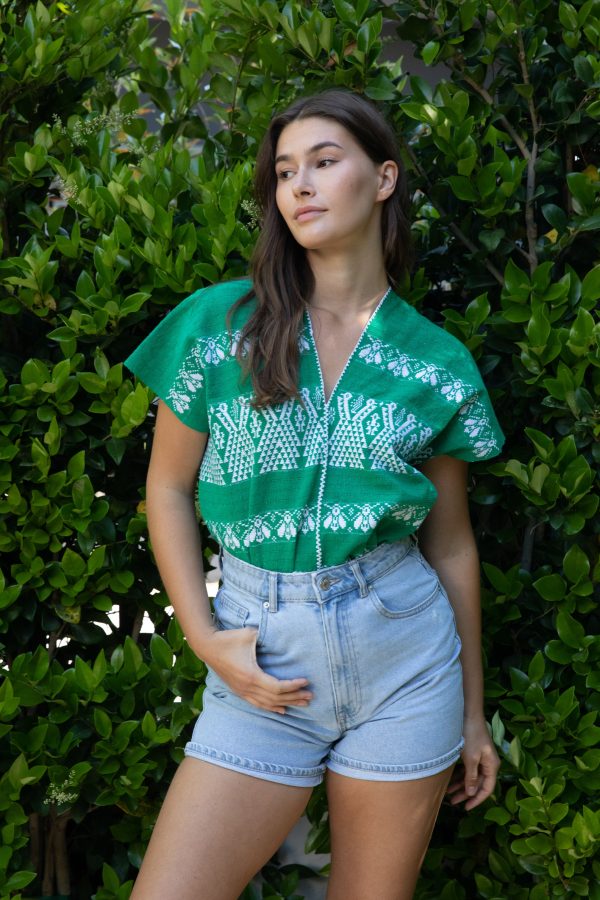 GREEN + WHITE V-NECK CROP Online Sale